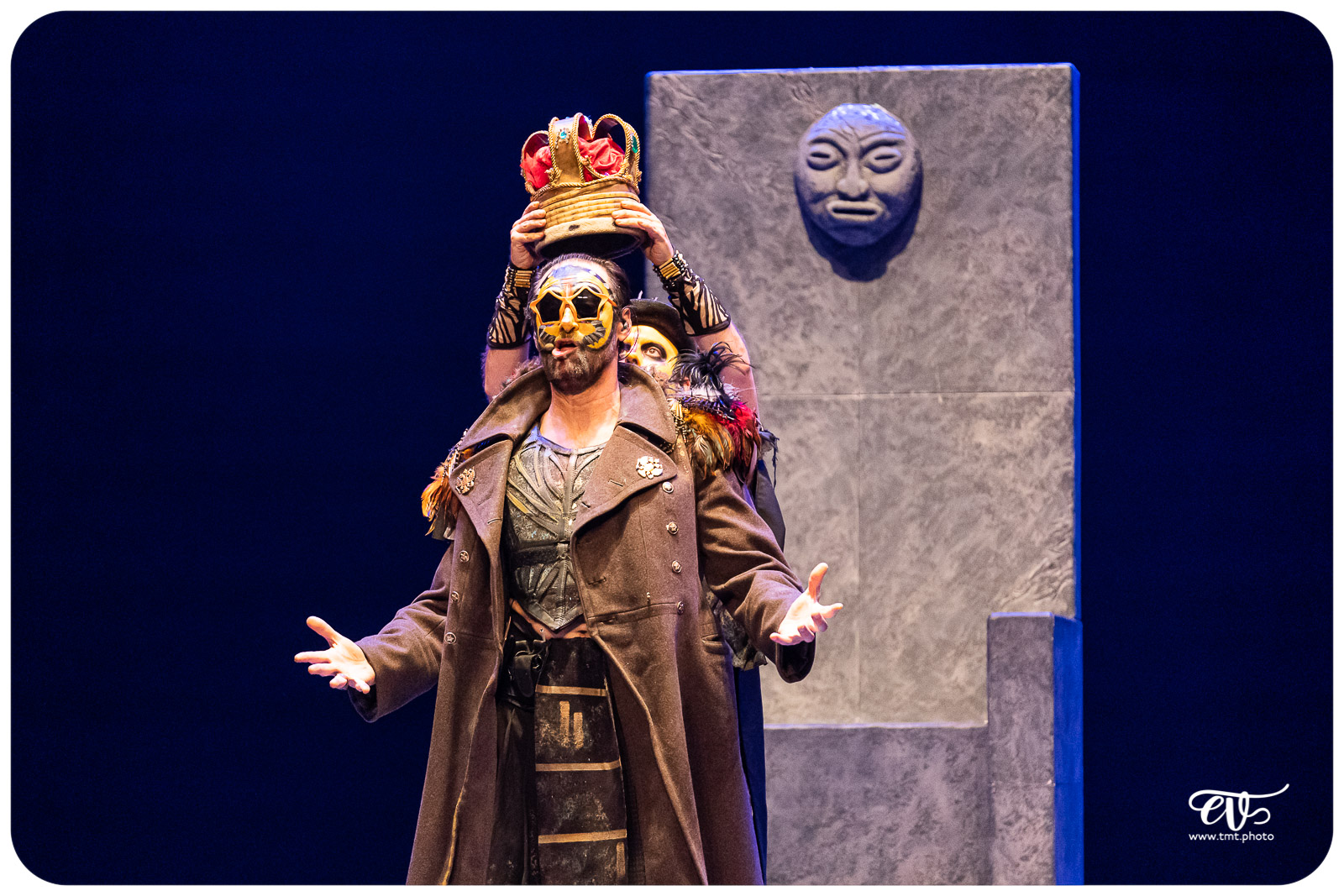 THE PRIMITALS (YLLANA & PRIMITAL BROTHERS)